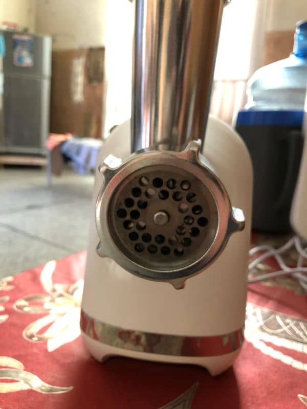 Meat mincer 2