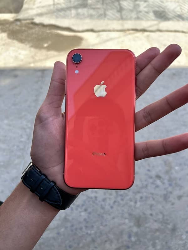 iPhone XR 03274061810 0