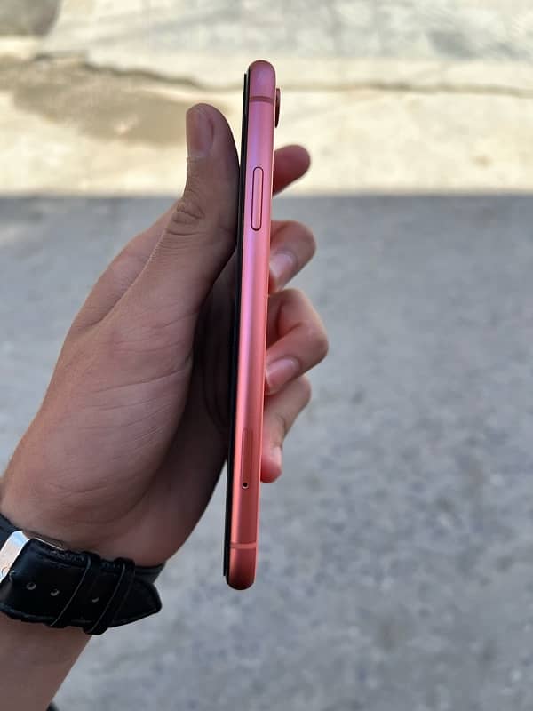 iPhone XR 03274061810 5
