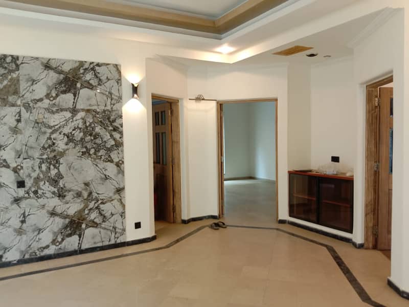 Hot Location Lavish House Available For Sale In Iqbal Park Adjusent To Dha Phase1 5