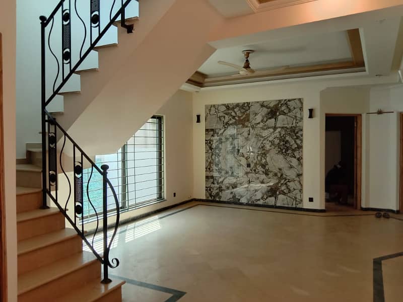 Hot Location Lavish House Available For Sale In Iqbal Park Adjusent To Dha Phase1 6