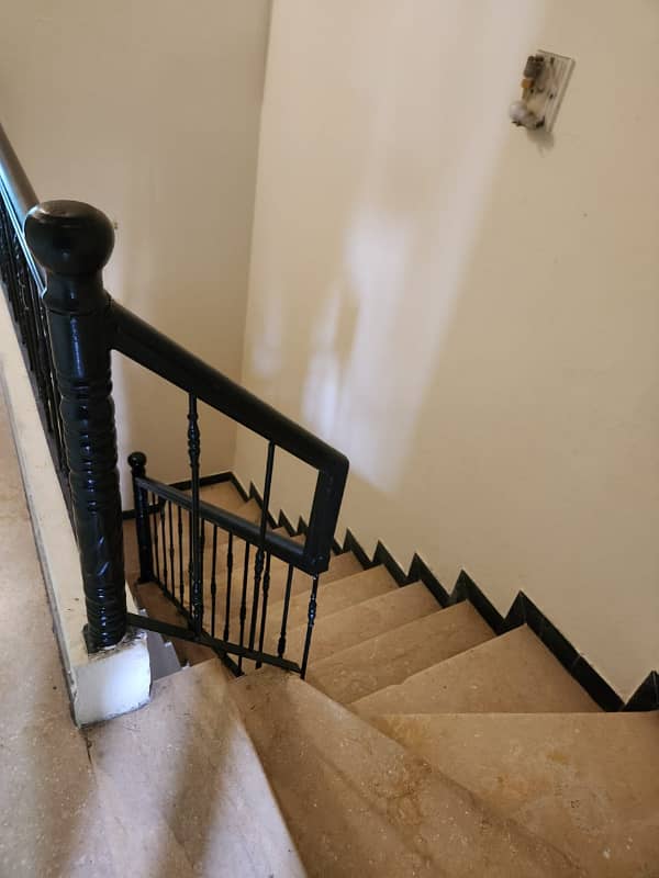 Hot Location Lavish House Available For Sale In Iqbal Park Adjusent To Dha Phase1 11