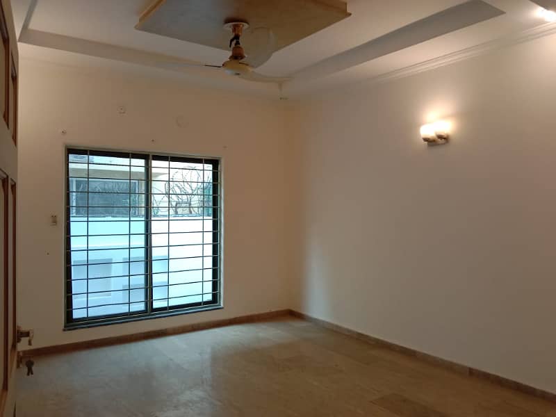 Hot Location Lavish House Available For Sale In Iqbal Park Adjusent To Dha Phase1 12