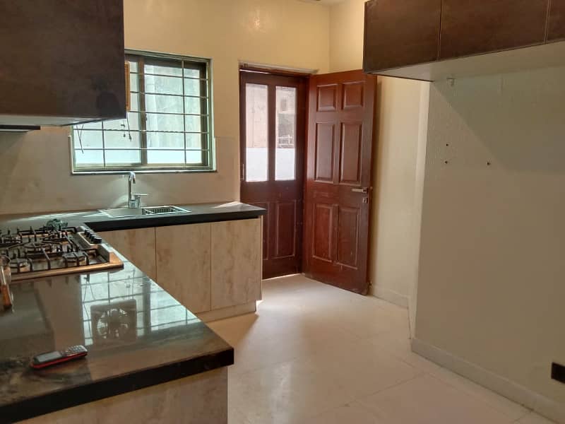 Hot Location Lavish House Available For Sale In Iqbal Park Adjusent To Dha Phase1 15