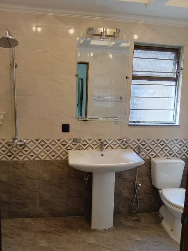 Hot Location Lavish House Available For Sale In Iqbal Park Adjusent To Dha Phase1 25