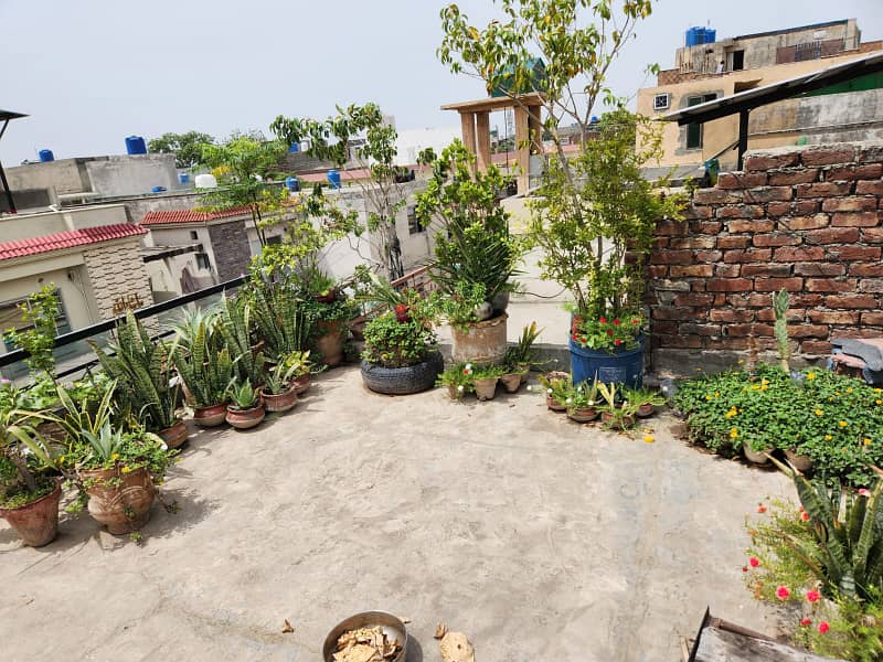 Hot Location Lavish House Available For Sale In Iqbal Park Adjusent To Dha Phase1 33