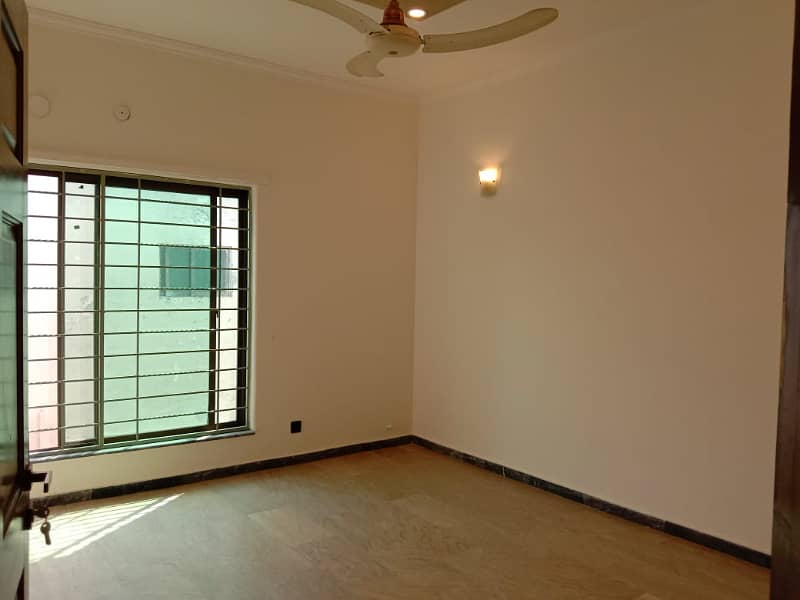 Hot Location Lavish House Available For Sale In Iqbal Park Adjusent To Dha Phase1 35