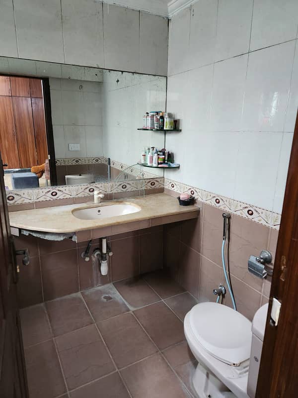 Hot Location Lavish House Available For Sale In Iqbal Park Adjusent To Dha Phase1 43