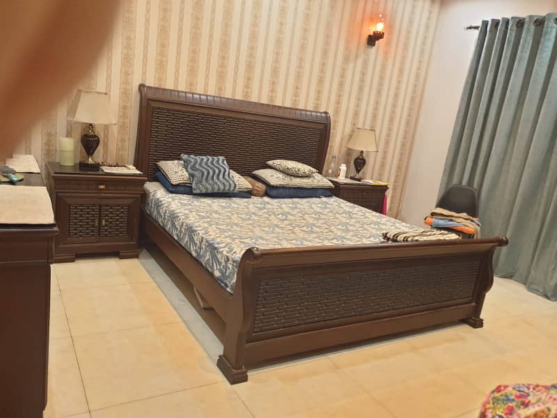 Rejected Dha 24 Marla designer house double unit hot location 5 beds with attached baths 17
