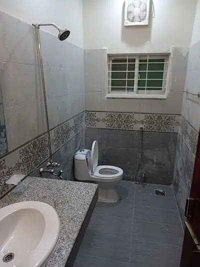 10 Marla Just Like Brand New Upper Portion For Rent With 3 Bedrooms 3