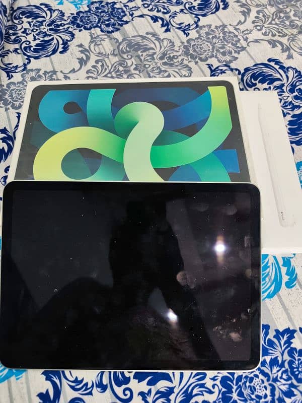 iPad Model A2051 0