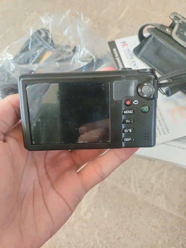 Digital Camera 5