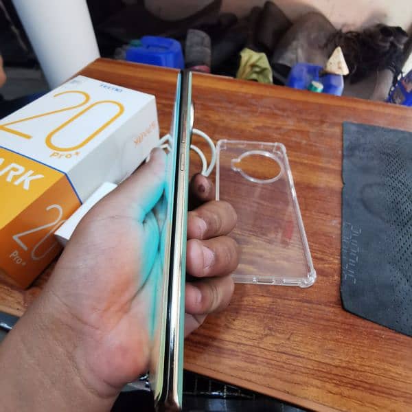 Tecno spark 20 pro+ 2