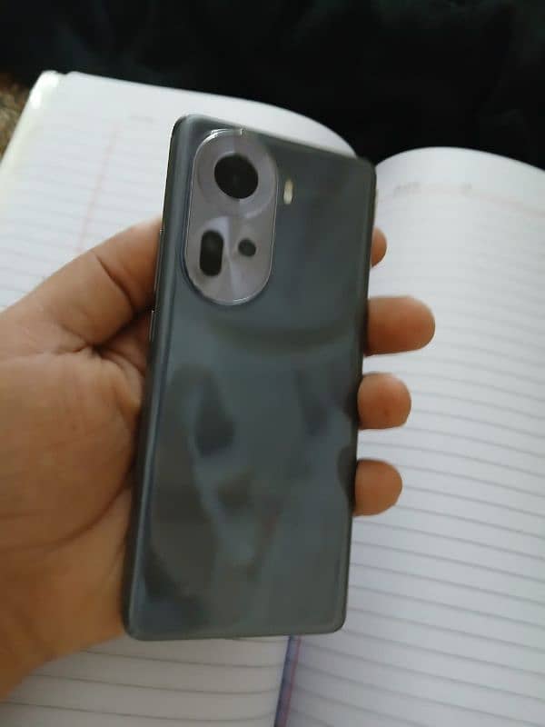 oppo reno 11 5g  10/10 condition one hand use 4 month warranty left 7