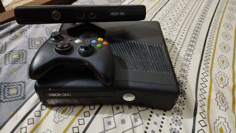 Xbox 360 with kinect 0