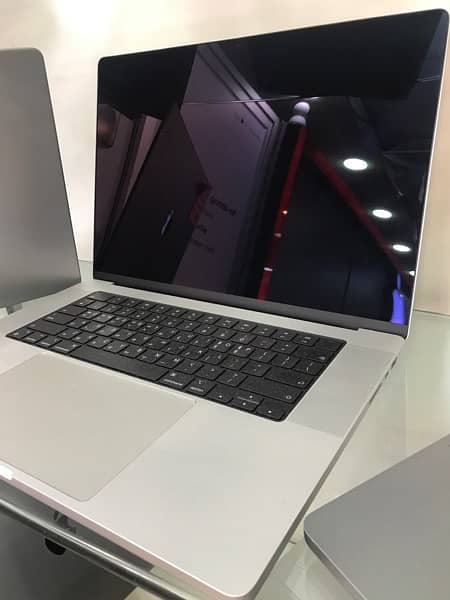 Apple MacBook Pro M1, 16”, 16/1TB slightly used 0