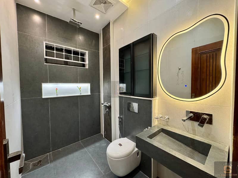 10 Marla House Available for Sale in Citi Housing Gujranwala 10