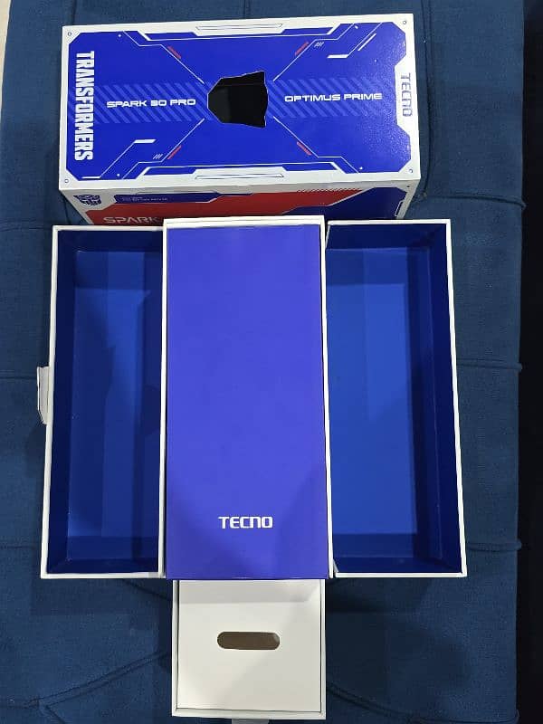 Tecno Spark 30 Pro 8/128 Transformers Edition 3
