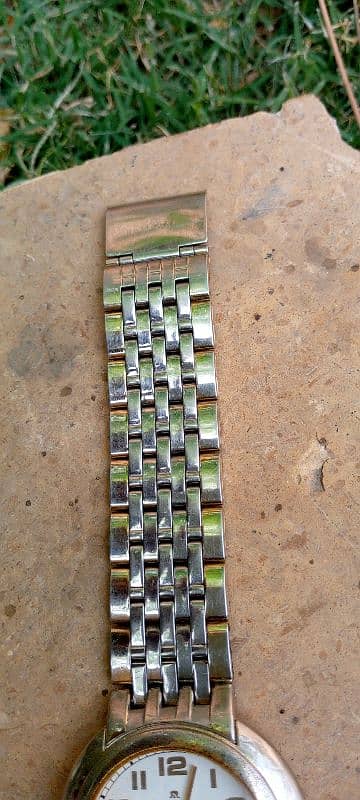 Raymond Swiss, Golden Watch 3