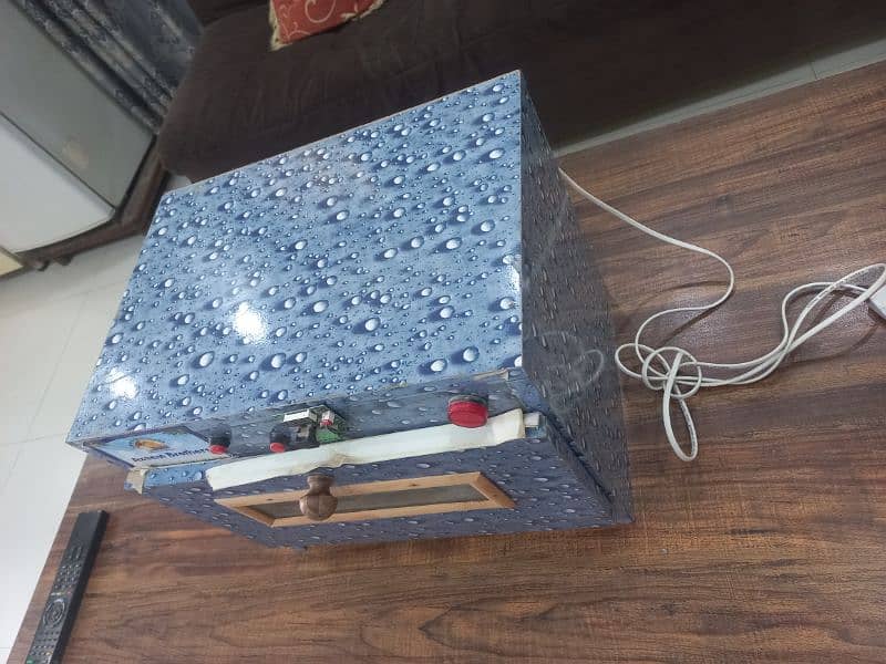 Small Incubator 1