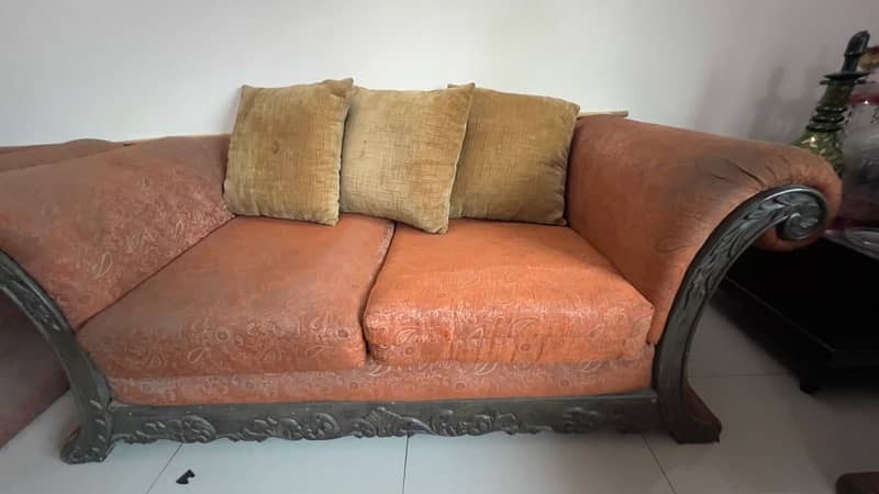 6 Seater Sofa (Price is of the wood) [New poshish is required] 7