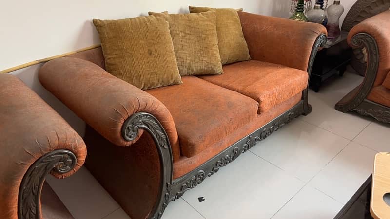 6 Seater Sofa (Price is of the wood) [New poshish is required] 10
