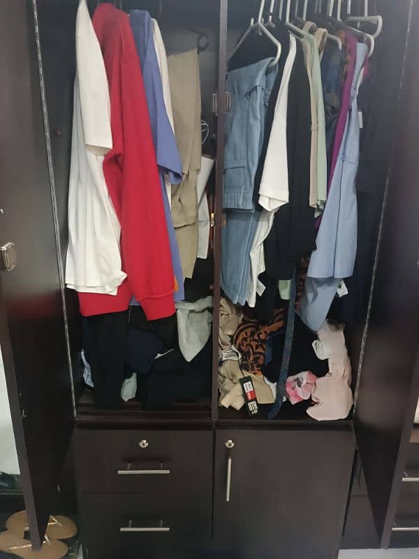 wardrobe 0