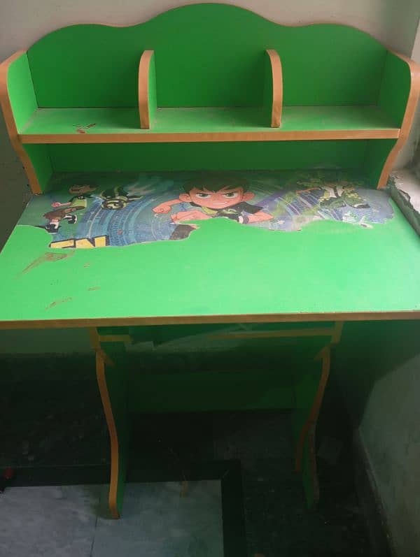 study table 0