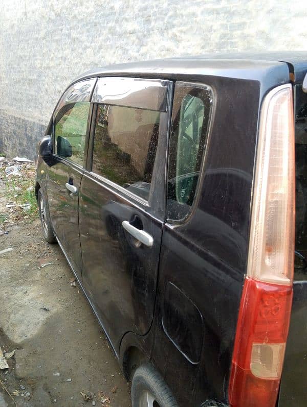 Daihatsu Move 2014 5