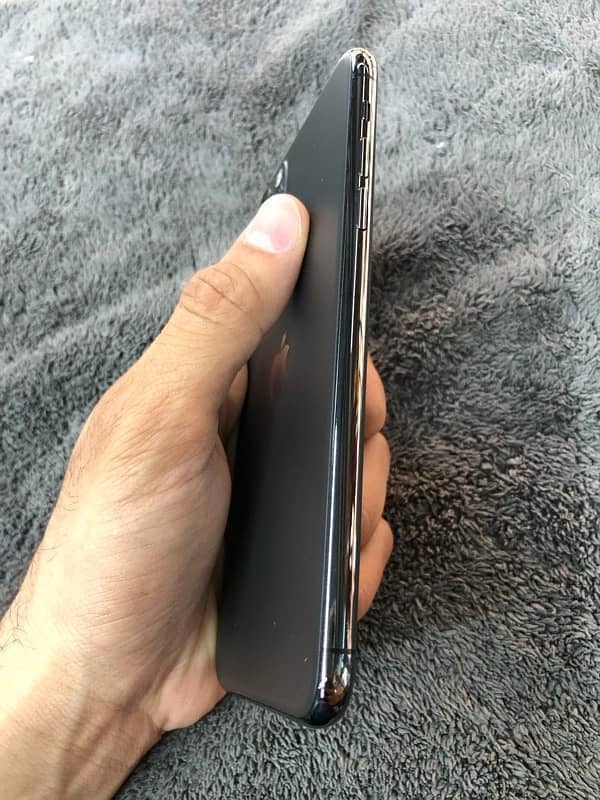 i phone 11 pro max 0