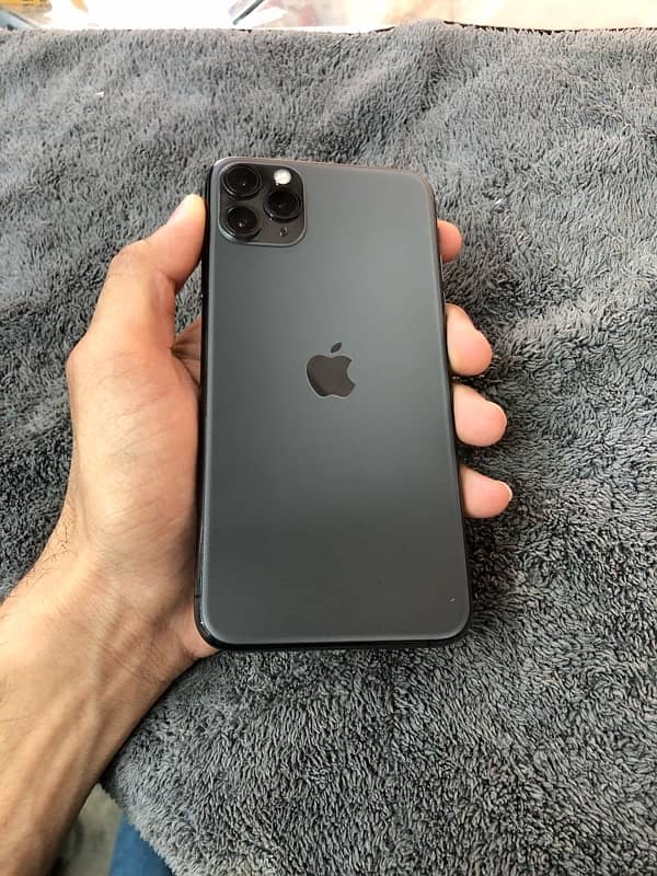 i phone 11 pro max 3