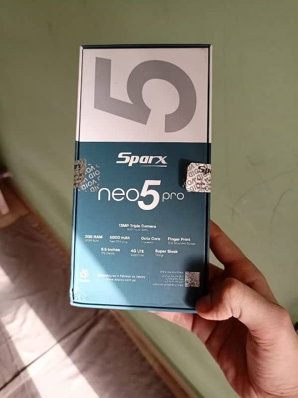 Spark neo 5 pro with box 5