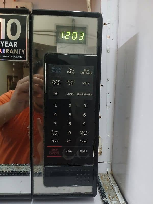 samsung microwave 1 year used without Box 1