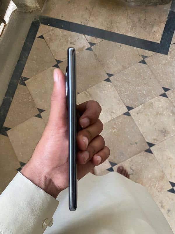 Infinix Zero 40 7