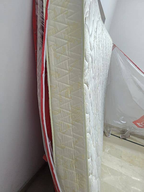 DiamondFom 2 in 1 Spring Mattress - King Size 1