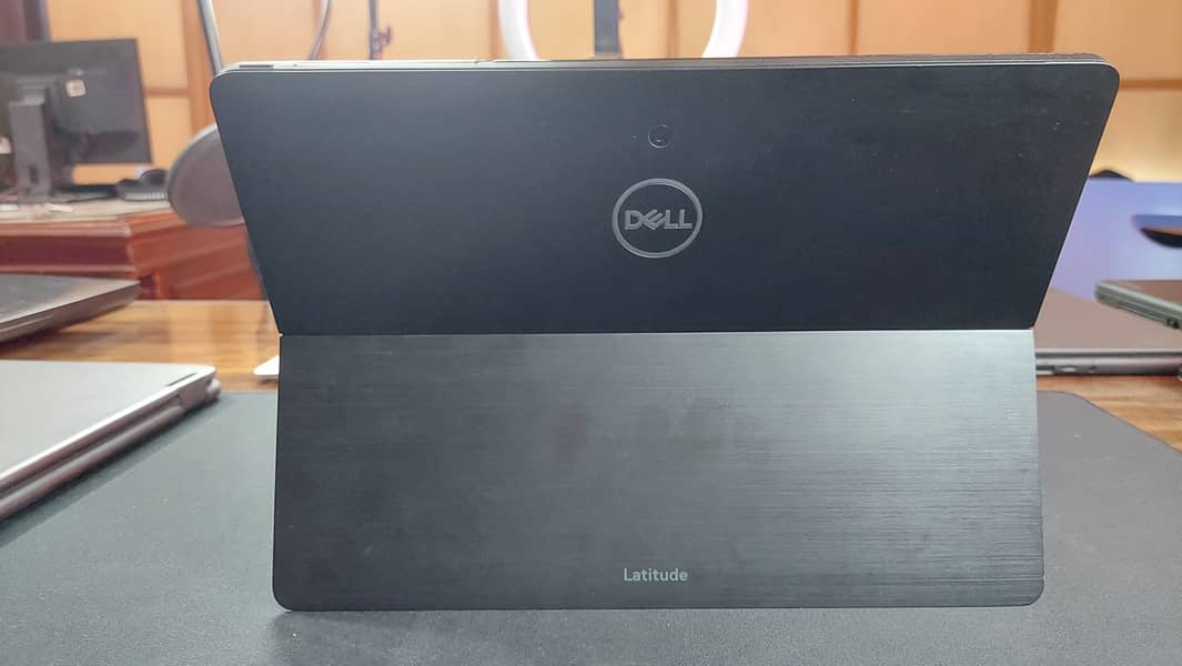 Dell Latitude 5290 2-in-1 i5 8th Gen  8/256 nvme touch screen 5