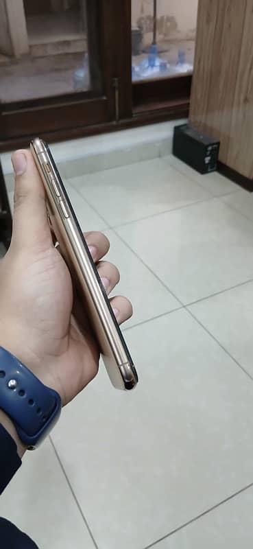 Iphone 11 Pro Max non Pta 6