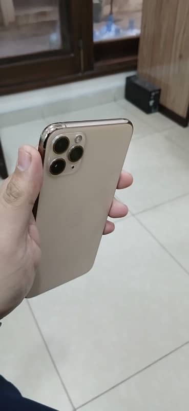 Iphone 11 Pro Max non Pta 9