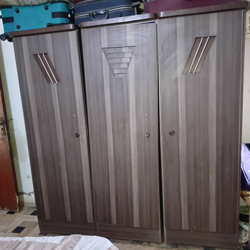 Divider and capboard with side tables 9