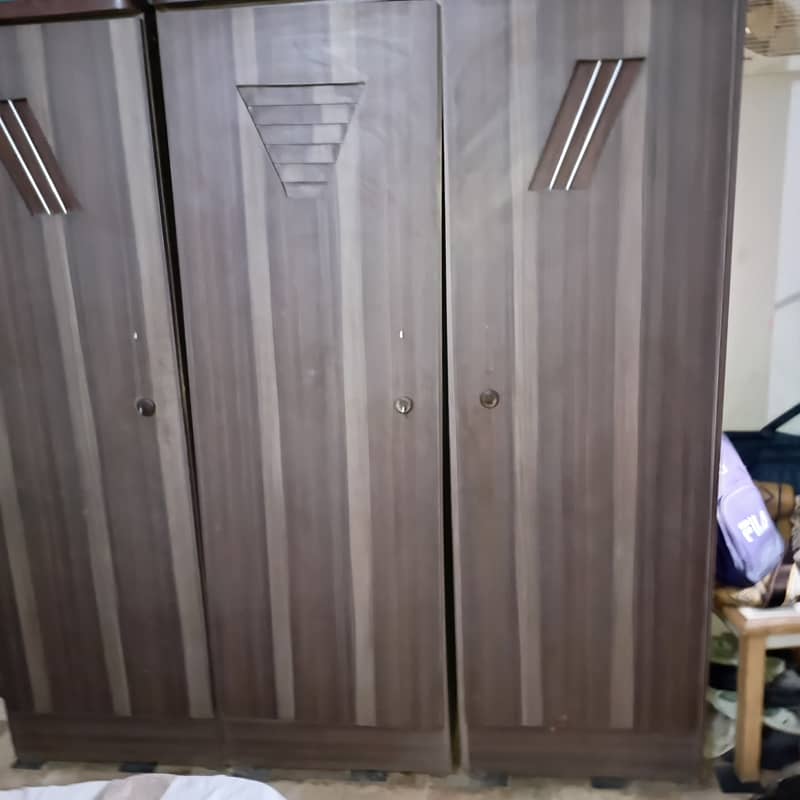 Divider and capboard with side tables 10