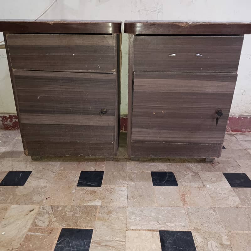 Divider and capboard with side tables 11