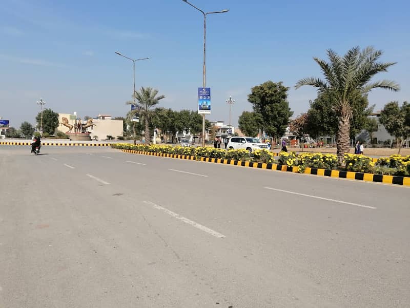 All Dues Clear 1 Kanal Plot Is Available For Sale 40ft Road Facing, Near To The Main Boulevard And Commercial Area Of The Society 25