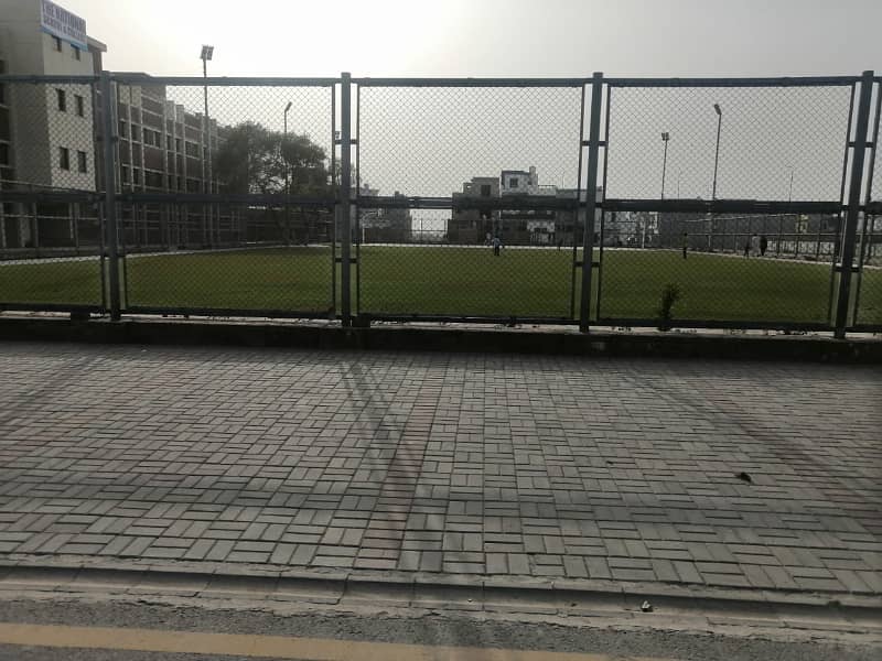 All Dues Clear 1 Kanal Plot Is Available For Sale 40ft Road Facing, Near To The Main Boulevard And Commercial Area Of The Society 29