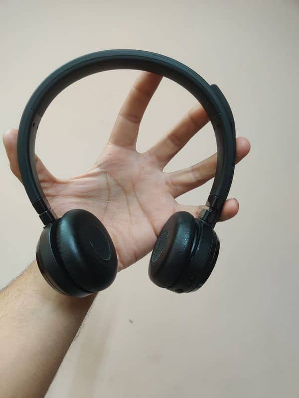 jabra evolve ho 65 Wireless on Ear Headphones 1