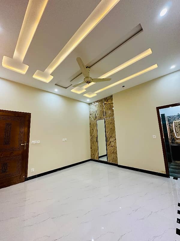1 Kanal Brand New Dubble storey house available for sale in Pgechs phase 2 Mzyle Chowk college Road Lahore 17