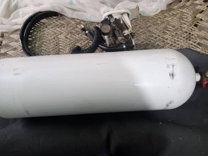 mehran CNG kit and cylinder 3