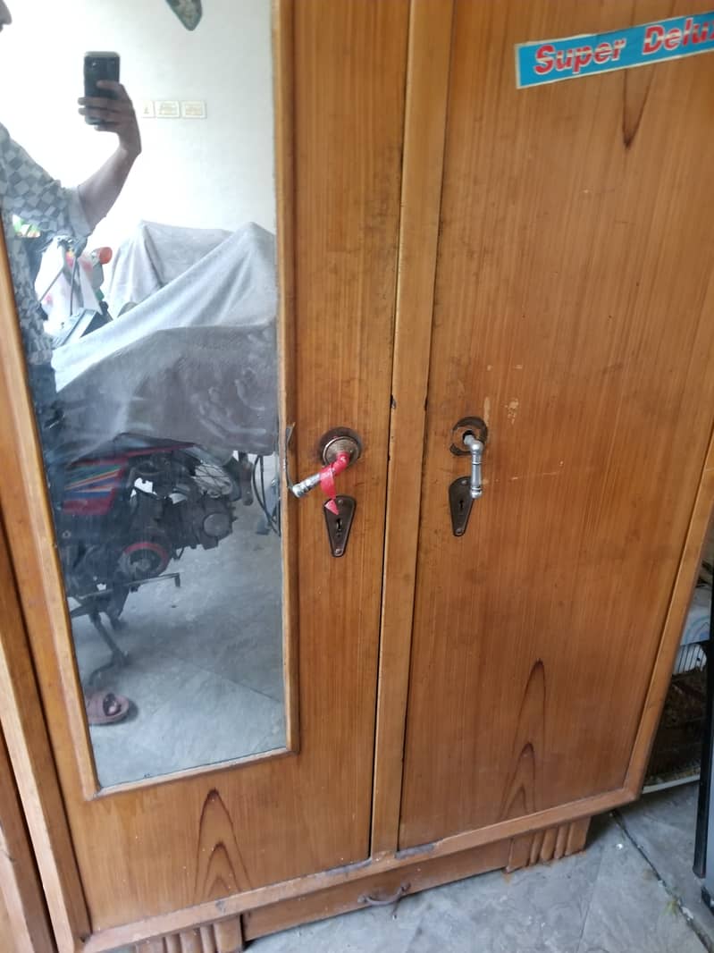 Steel Almirah with safe lockers and in heavy non dented sheet 9