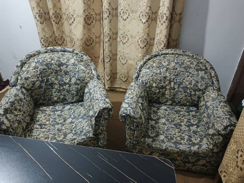 sofa 2 seater 0