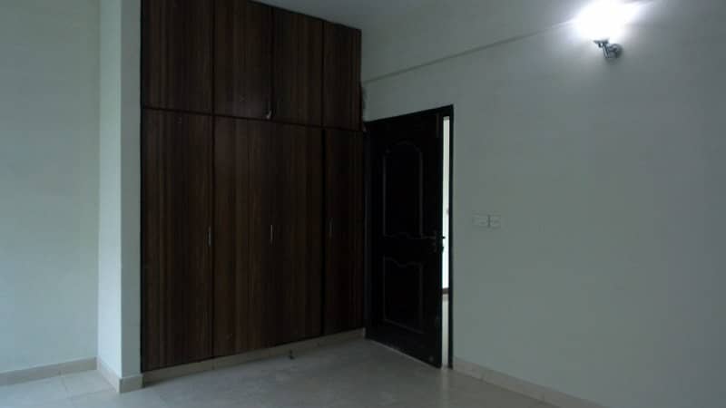 10 Marla 3 Bed Flat For Sale Askari 11 Lahore Rs 26000000 6