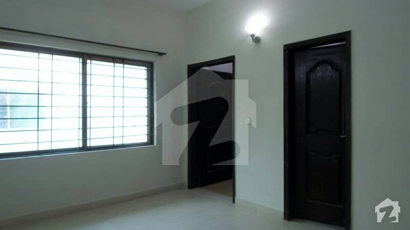 10 Marla 3 Bed Flat For Rent In Askari 11 Lahore 2